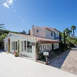 La Bastide Des Salins Hotel 4*