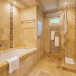 酒店 德萨兰城堡庄园酒店 4*