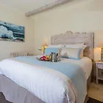 Hotel La Bastide Des Salins 4*