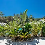 La Bastide Des Salins Hotel