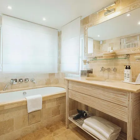 La Bastide Des Salins Hotell