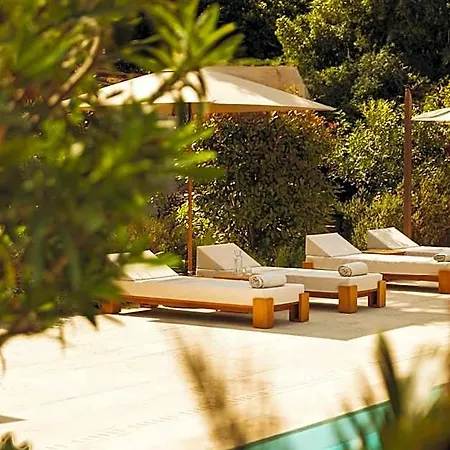 Готель La Bastide Des Salins 4*