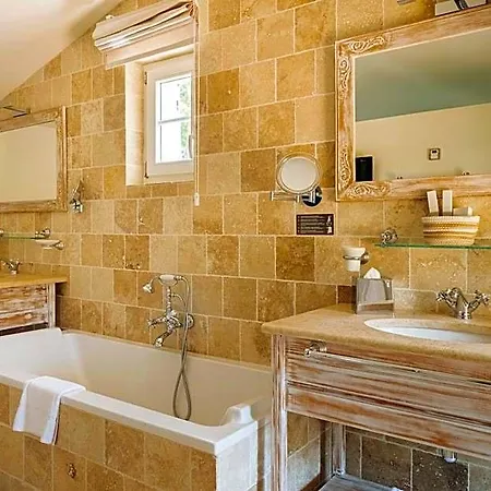 La Bastide Des Salins Готель 4*