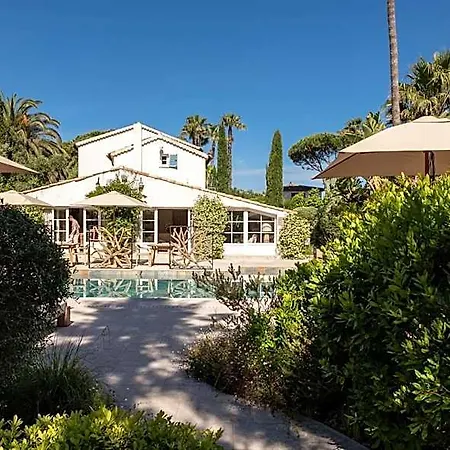 La Bastide Des Salins Готель 4*