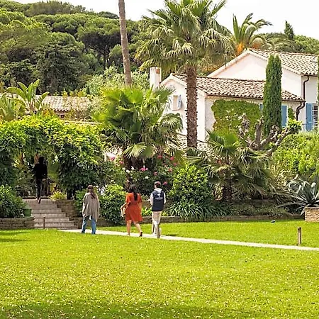 Готель La Bastide Des Salins 4*