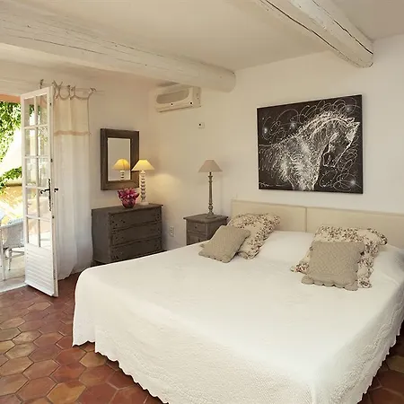 Готель La Bastide Des Salins