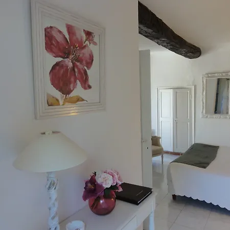 Готель La Bastide Des Salins 4*