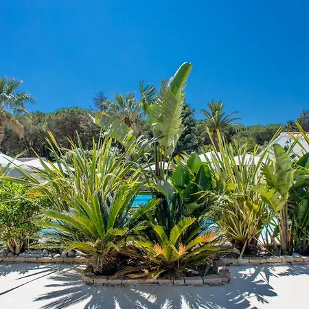 La Bastide Des Salins فندق