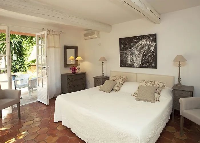 Hotel La Bastide Des Salins